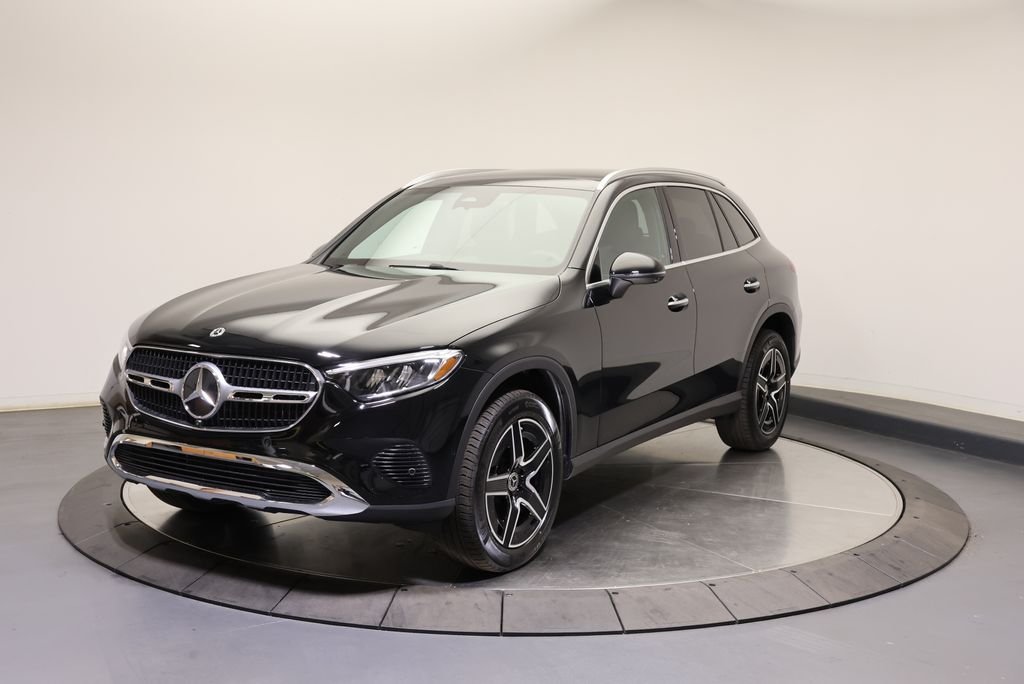 Used 2026 Black Mercedes-Benz GLC 300 image 3