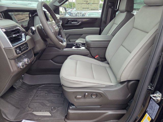New 2026 Onyx Black GMC Elevation image 4