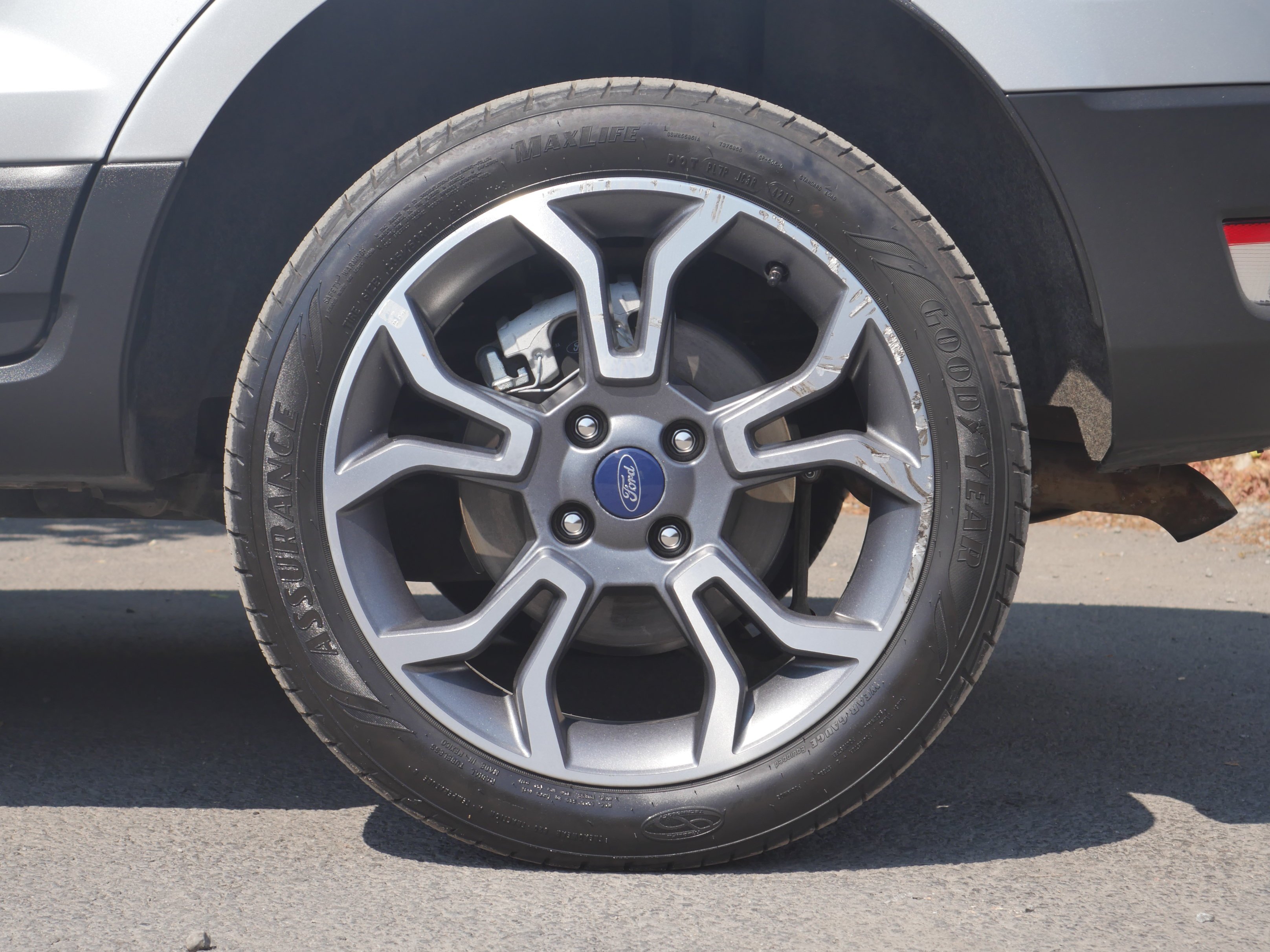 Used 2020 Moondust Silver Metallic Ford SES image 17