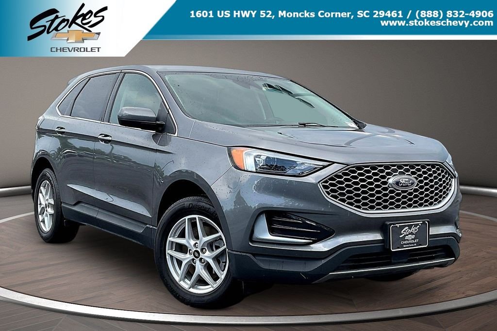Used 2024 Gray Ford SEL image 1