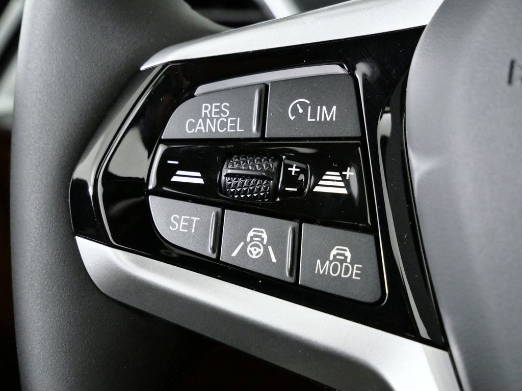 Used 2026 Black Sapphire Metallic BMW xDrive40 image 41