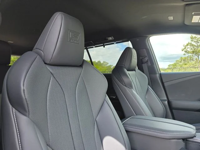 2026 Lexus TX 500h F-Sport Premium - Photo 11