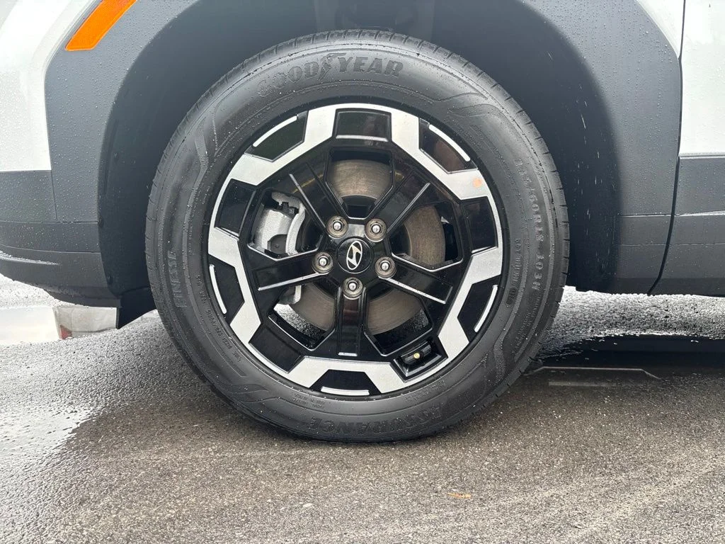 New 2026 White Hyundai SEL image 9