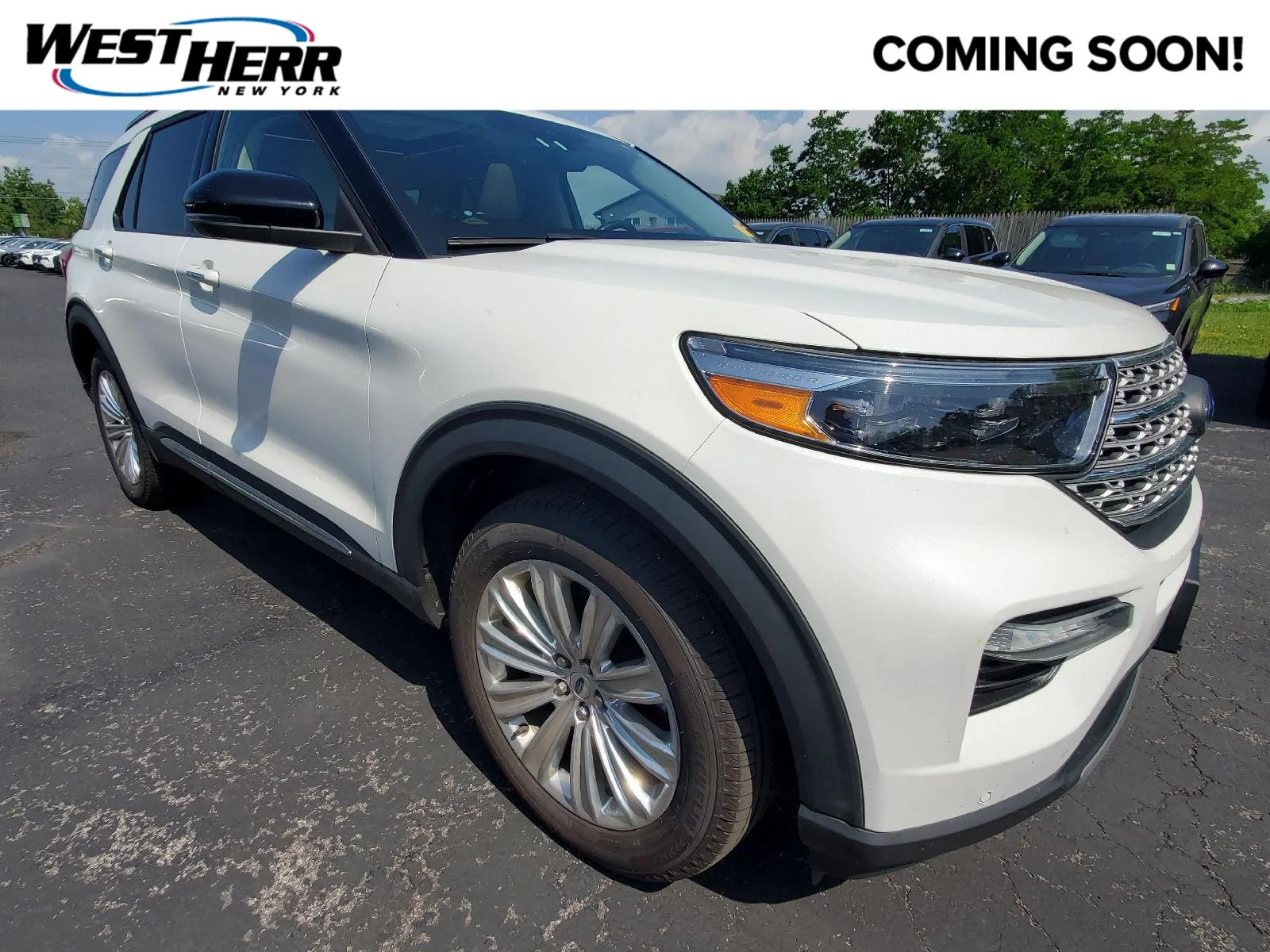 Used 2022 Star White Metallic Tri-Coat Ford Limited image 1