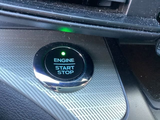 Used 2020 White Ford XLT image 34