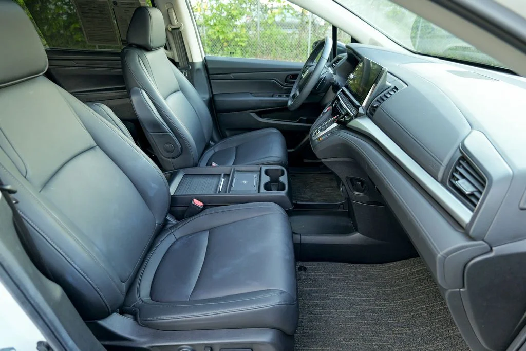 Used 2025 White Honda EX-L image 34