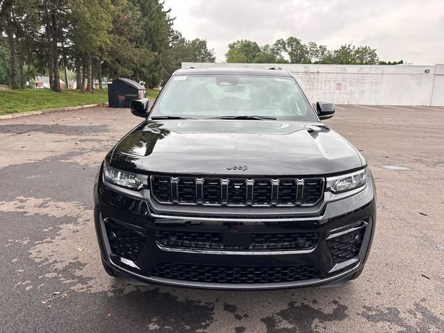 New 2027 High Gloss Black Jeep Limited Reserve image 9