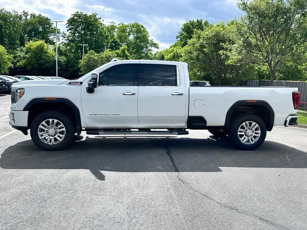 Used 2021 Summit White GMC Denali image 8