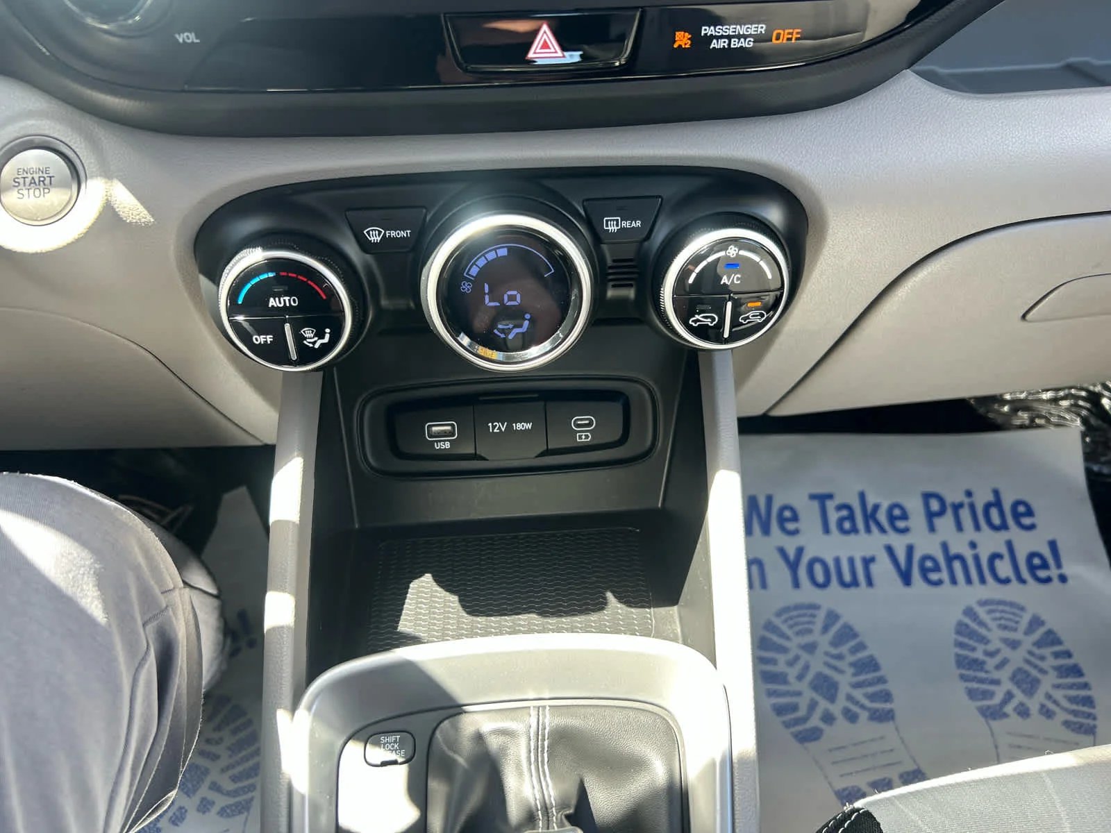 Used 2025 Mirage Green Hyundai SEL image 19
