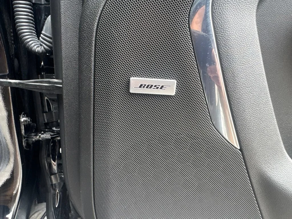 Used 2023 Black Chevrolet High Country image 27