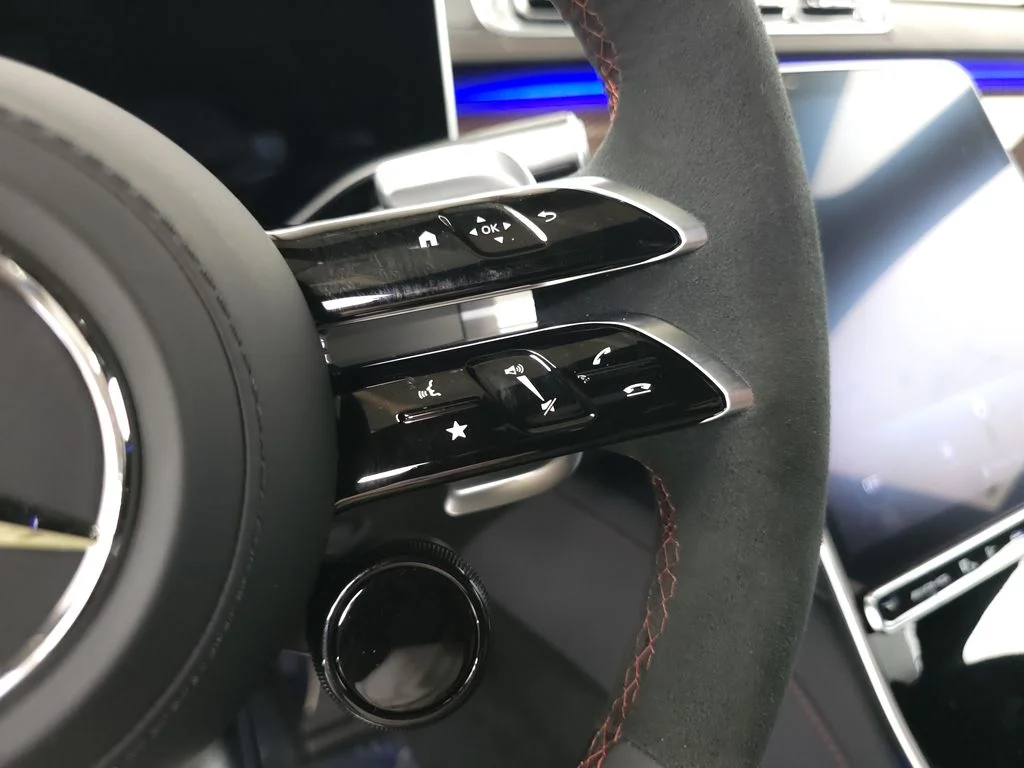 Certified Used 2024 MANUFAKTUR Moonlight White Metallic Mercedes-Benz S 63 E AMG® image 13