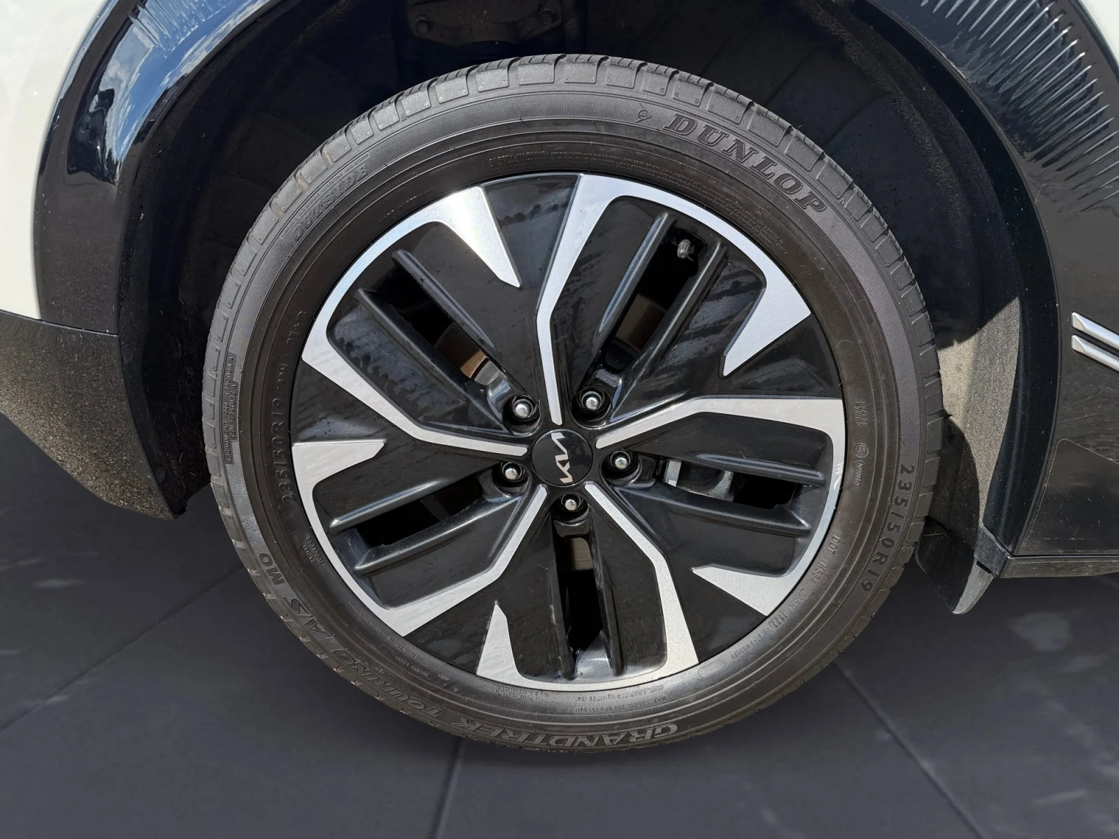 Used 2023 Glacier Kia Wind image 45