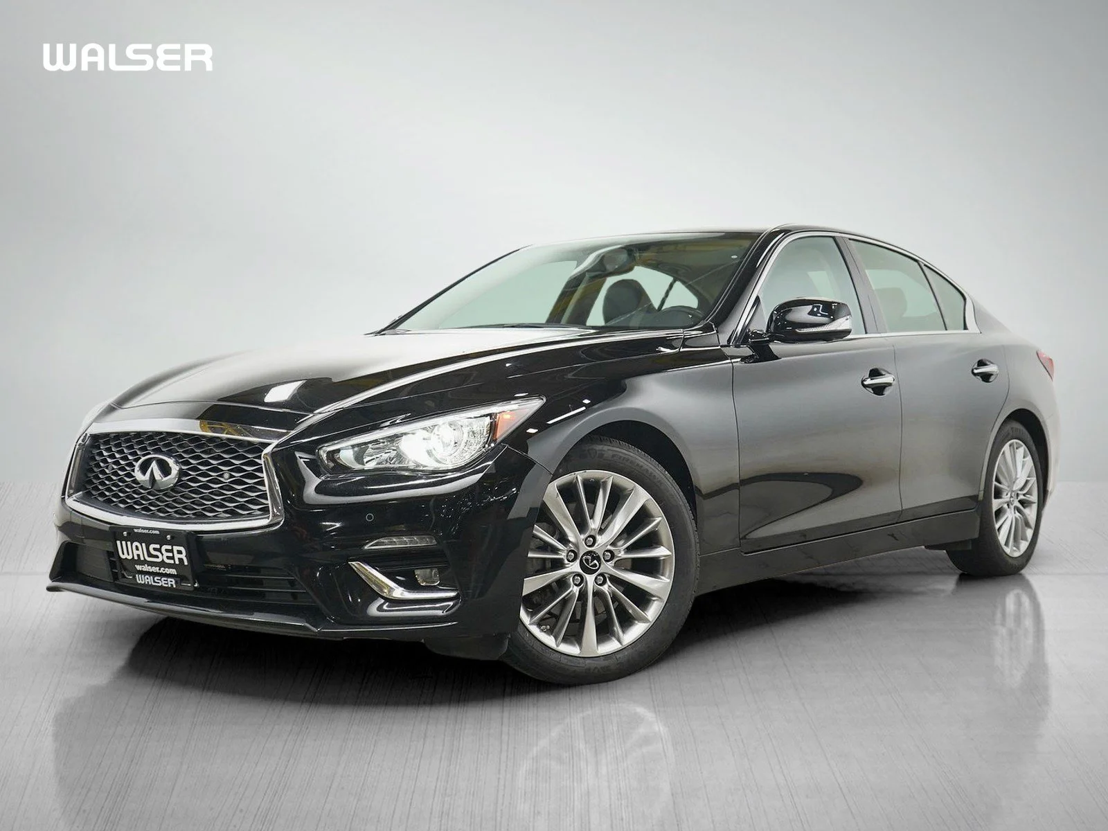 Used 2021 Black Obsidian INFINITI 3.0t LUXE image 1