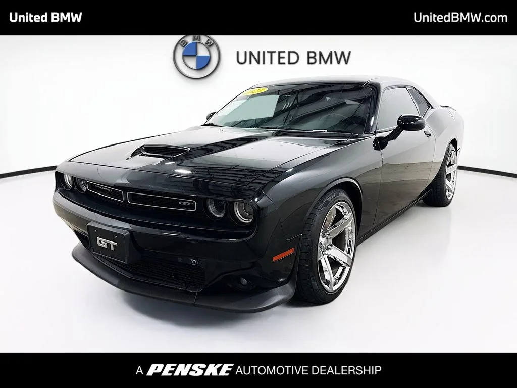 2022 Dodge Challenger GT Auto's photo
