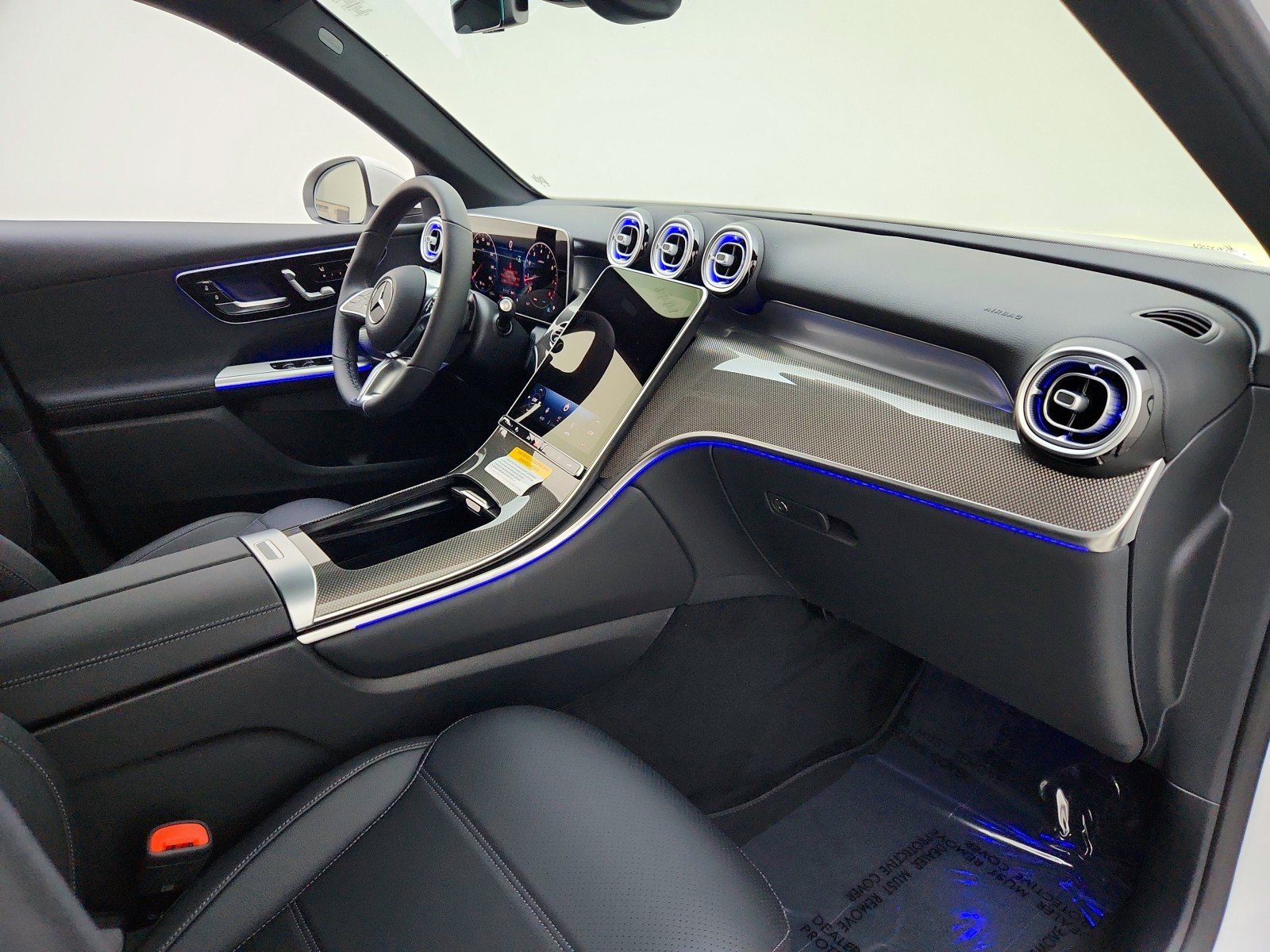 New 2026 Polar White Mercedes-Benz GLC 300 SUV image 19