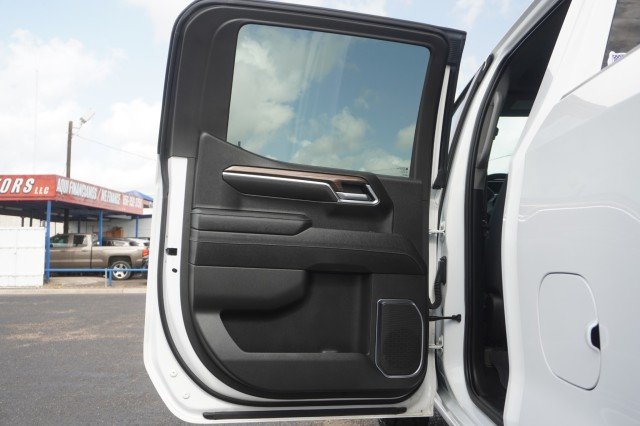 Used 2023  Chevrolet LT Trail Boss image 19