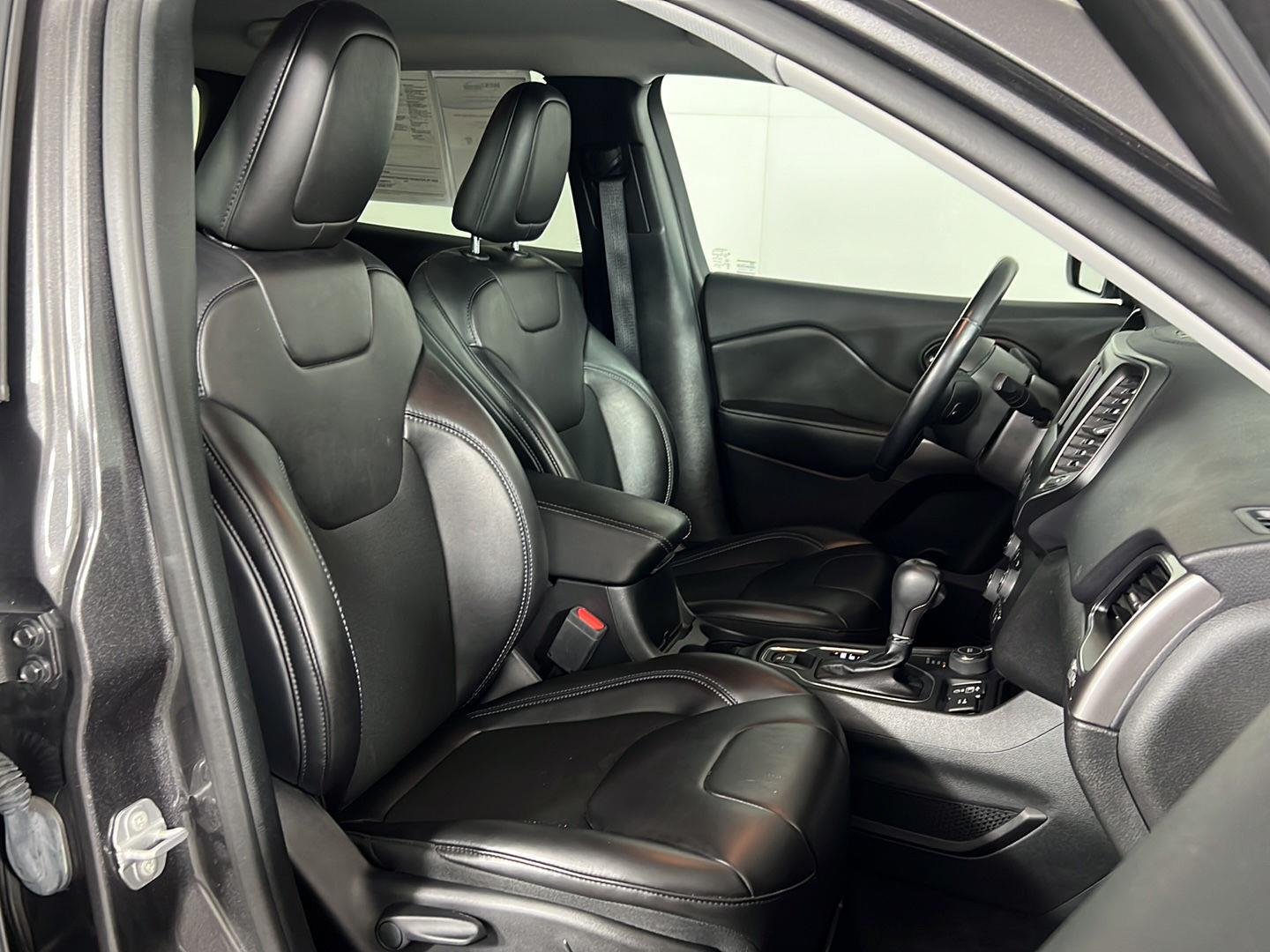 Used 2021 Gy Jeep Latitude plus image 2