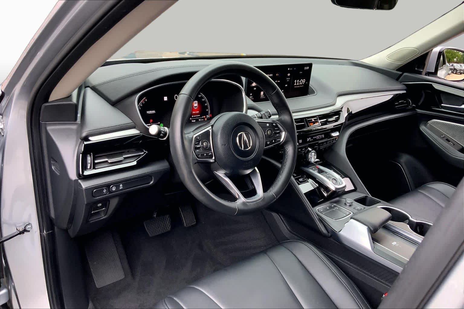 Certified Used 2024 Lunar Silver Metallic Acura MDX image 18