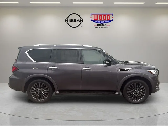 Used 2024 Anthracite Gray INFINITI Sensory image 2