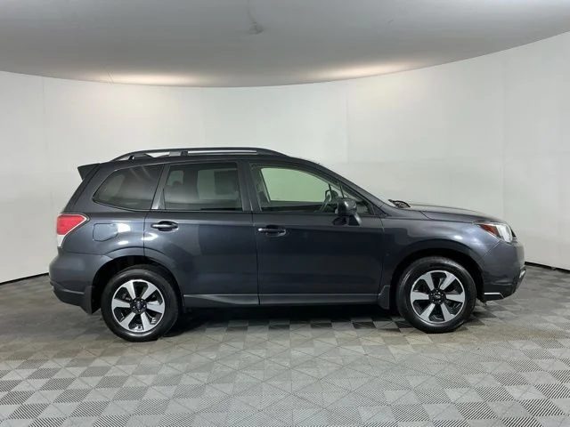 Used 2018 Gray Subaru 2.5i Premium image 4