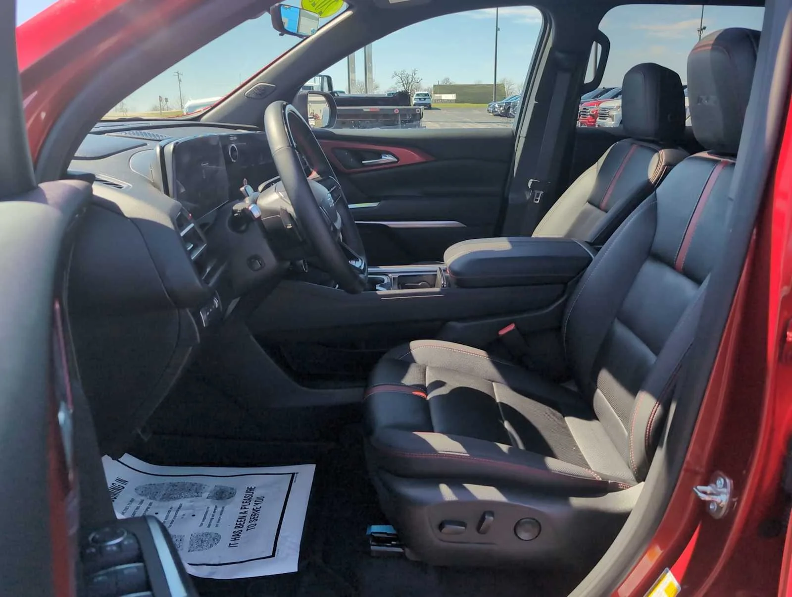 2025 Chevrolet Traverse RS - Photo 20