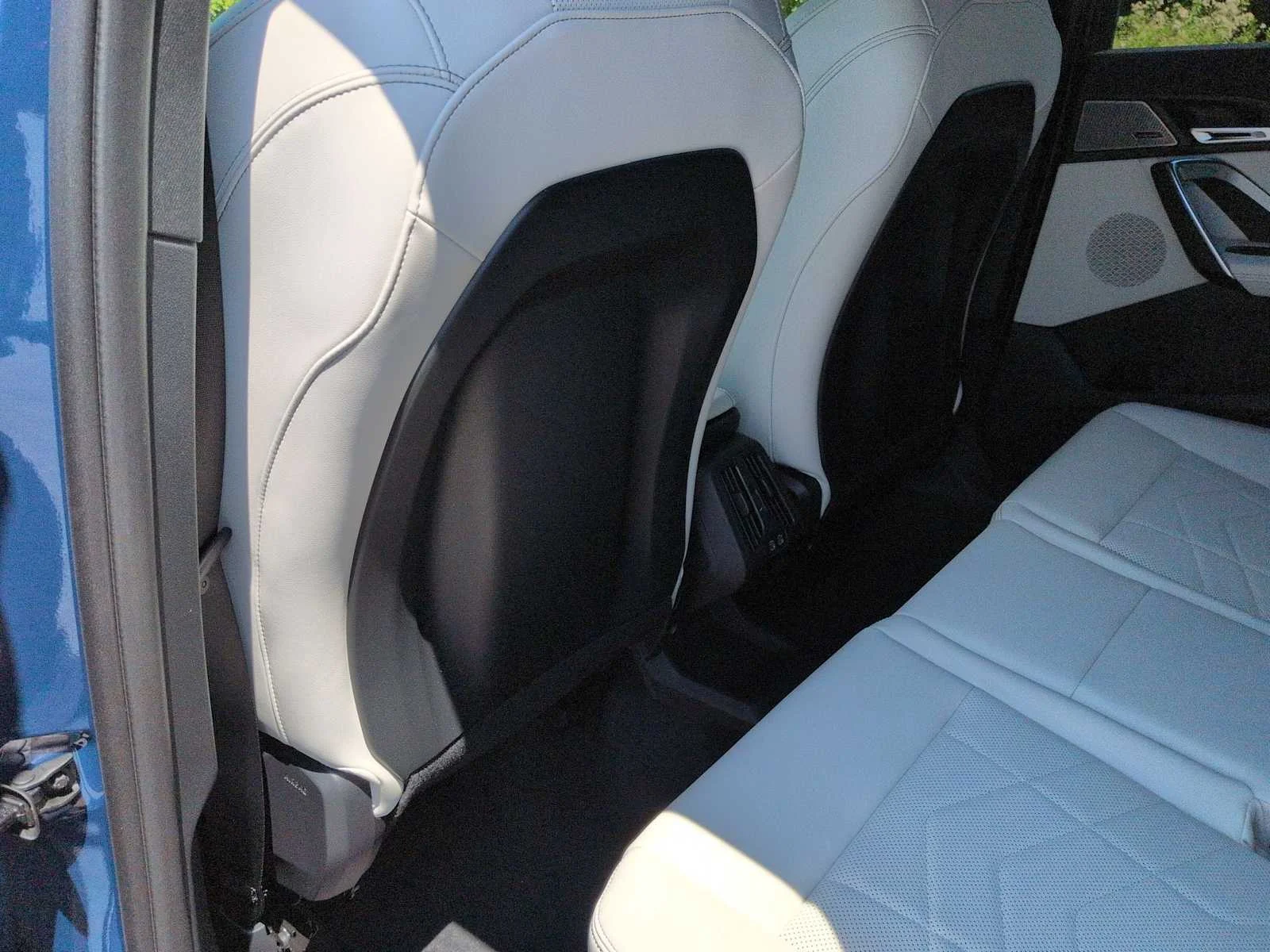 New 2026 Night Dusk Blue Metallic BMW xDrive28i image 18