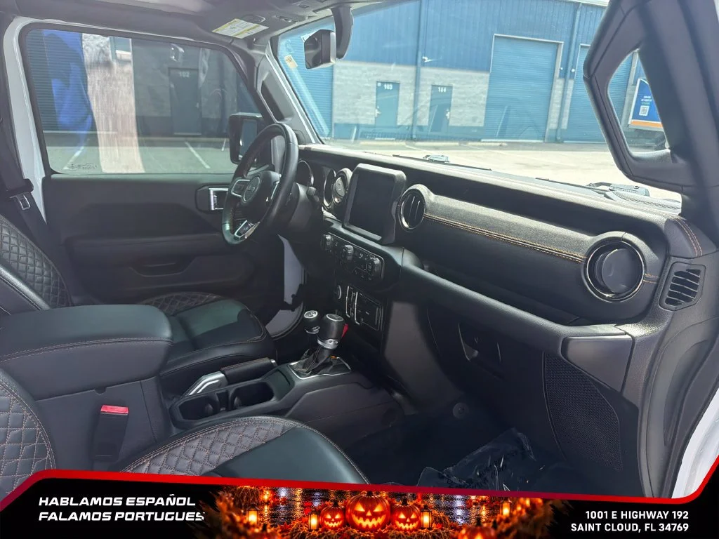Used 2022 White Jeep High Altitude image 29