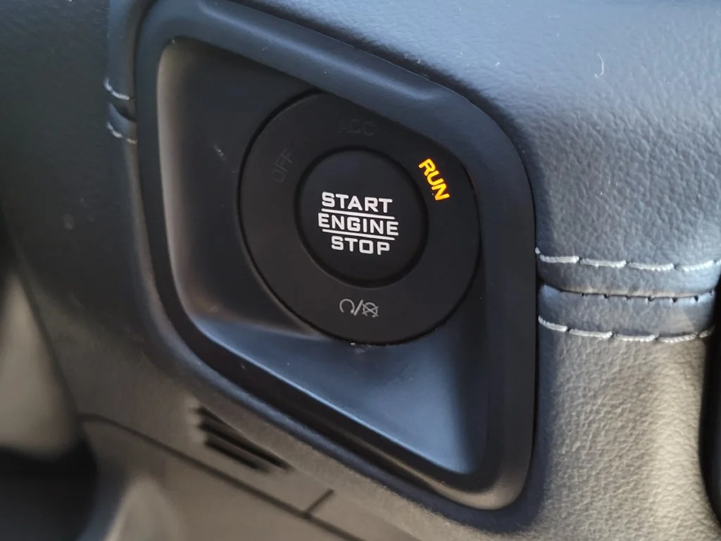 Used 2025 Red Jeep Sahara image 34