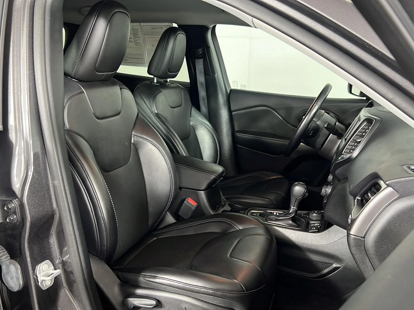Used 2021 Gy Jeep Latitude Plus image 8