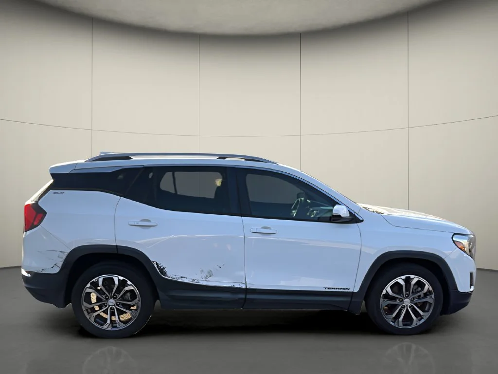 Used 2018 White GMC SLT image 8