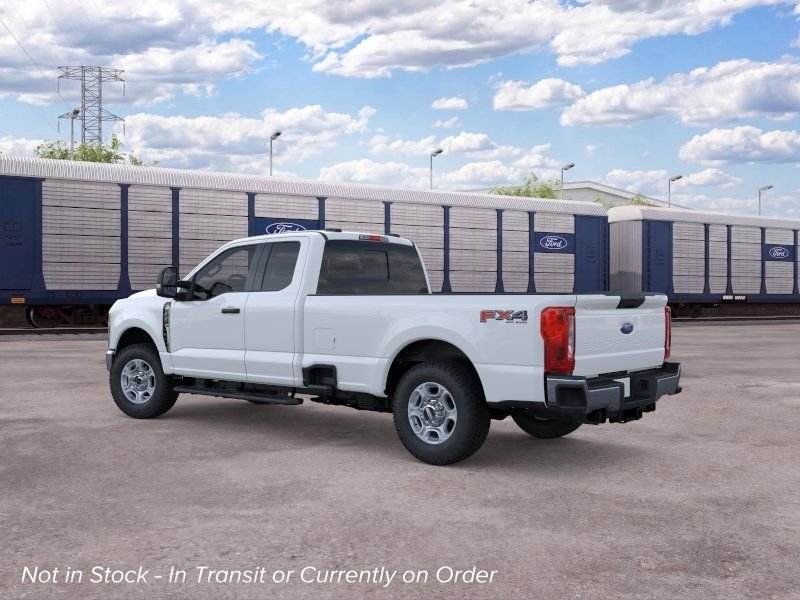 New 2026 Oxford White Ford XLT image 5