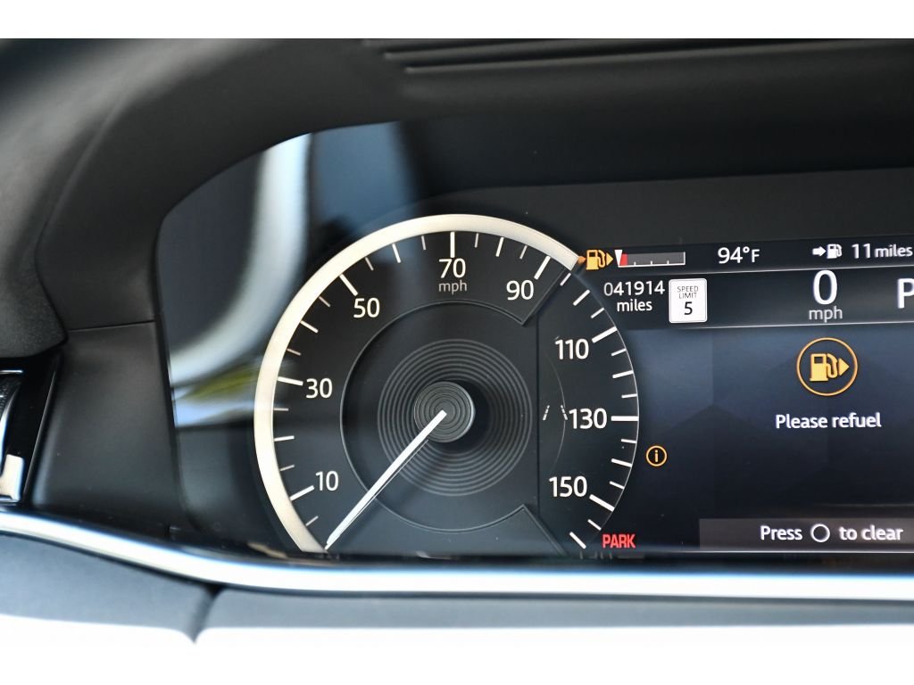 Used 2023 Fuji White Land Rover S image 19