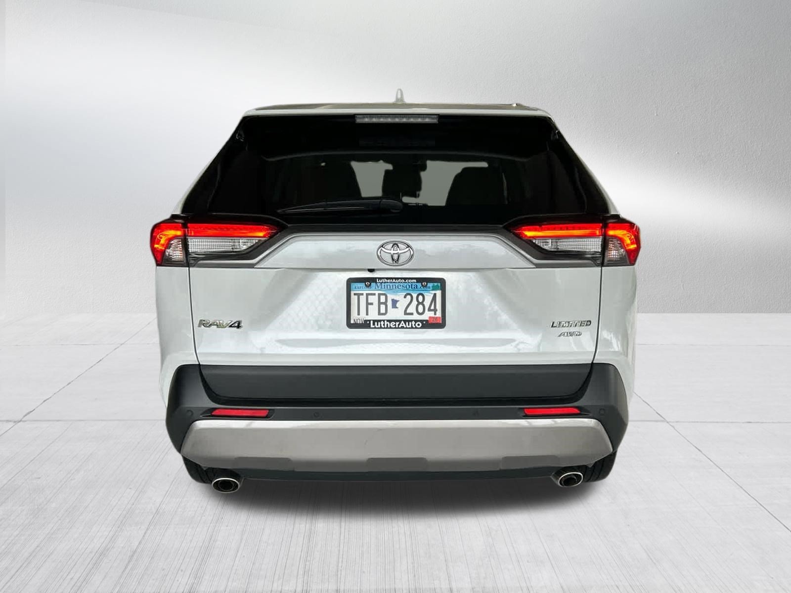 Certified Used 2025 Wind Chill Pearl Toyota Limited image 4