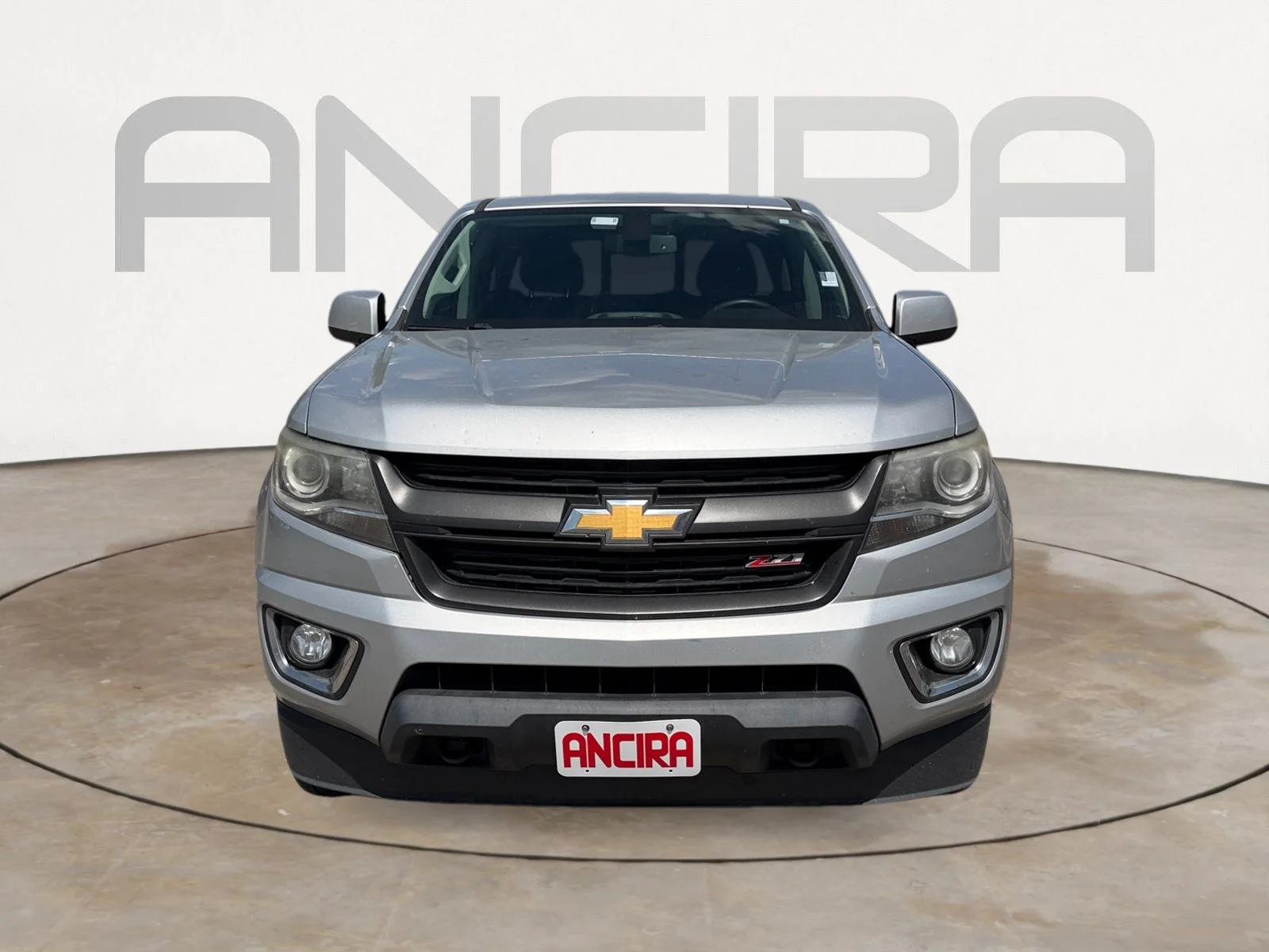 Used 2017 Silver Ice Metallic Chevrolet Z71 image 4