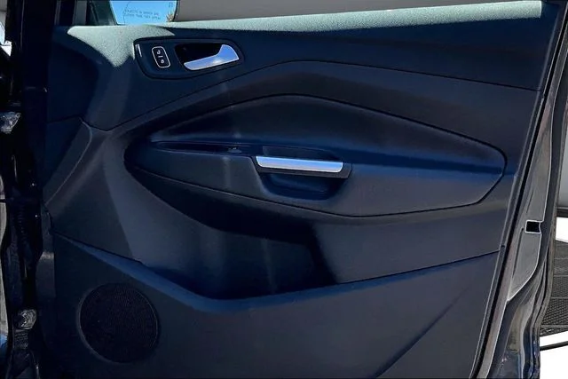 Used 2018 Magnetic Metallic Ford Titanium image 28