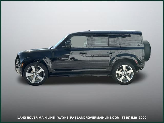New 2026 Santorini Black Land Rover X-Dynamic SE image 2