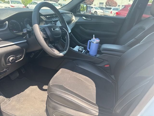 Used 2024 White Jeep Altitude X image 6