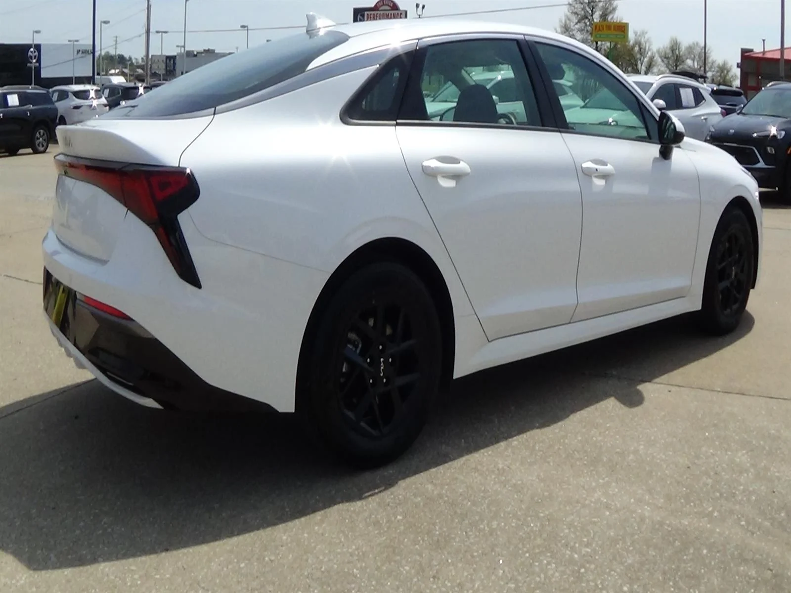 Used 2025 Snow White Pearl (swp) Kia LXS image 6