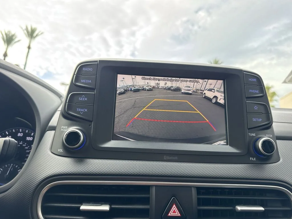 Used 2021 Gray Hyundai SE image 14