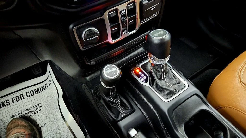 Used 2021 Black Clearcoat Jeep Unlimited Sahara 4xe w/ Cold Weather Group & Keyless Entry image 18