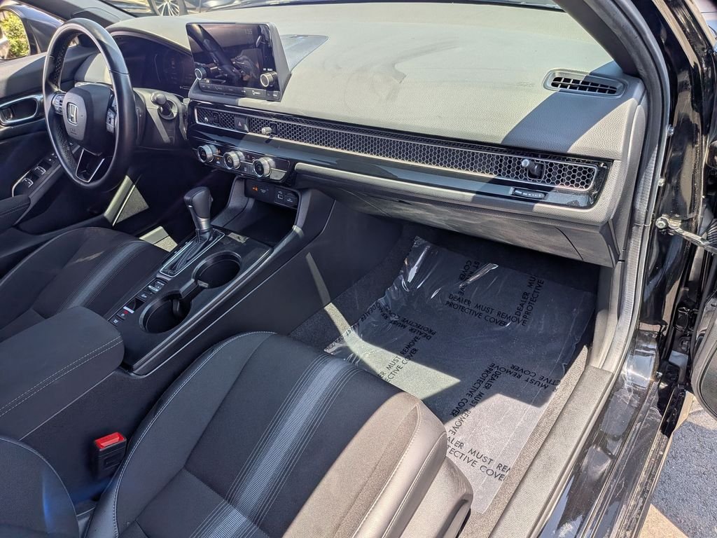 Used 2024  Honda Sport image 9