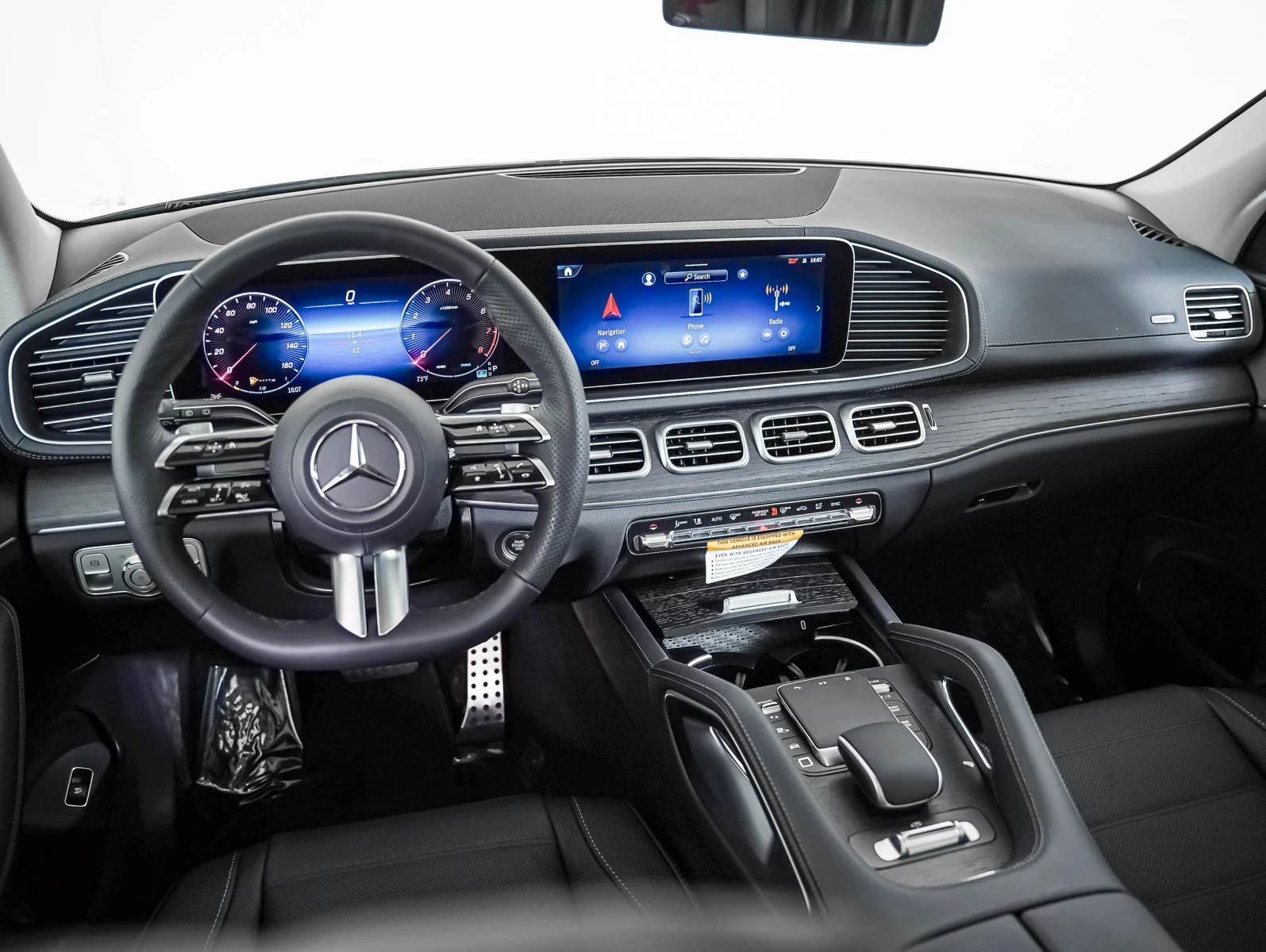 New 2026 Polar White Mercedes-Benz 4MATIC® image 18