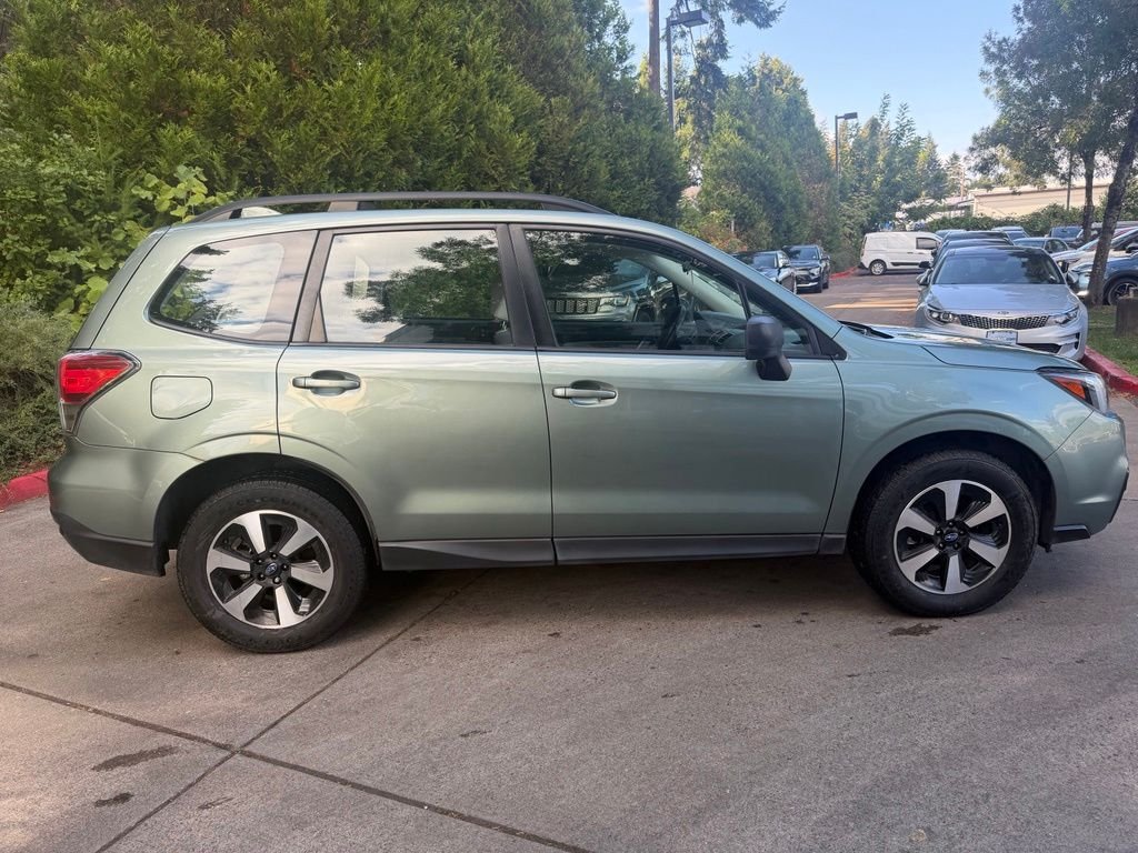 Used 2017 Jasmine Green Metallic Subaru 2.5i image 2