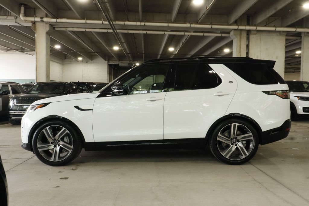 New 2026 Fuji White Land Rover Dynamic SE image 4