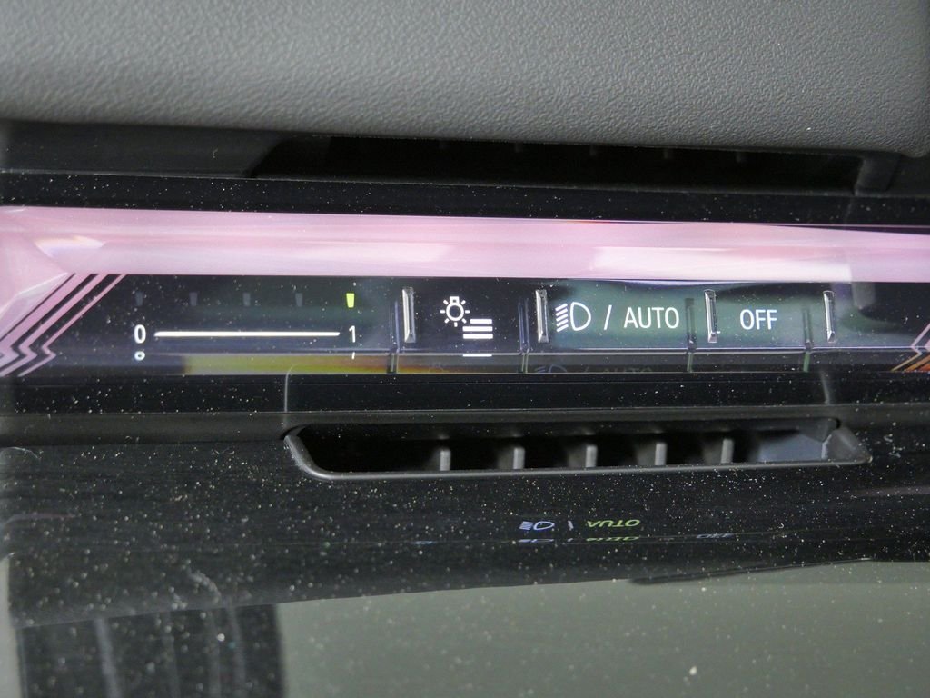 New 2027 Oxide Grey Metallic BMW 540i xDrive image 39