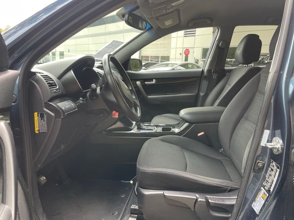 Used 2014 Wave Blue Kia LX image 18