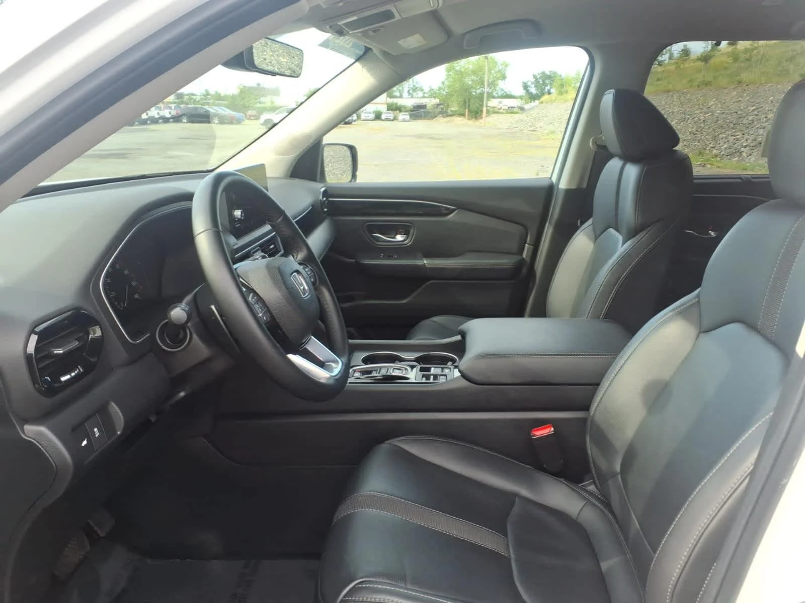Certified Used 2025 Platinum White Pearl Honda EX-L image 18