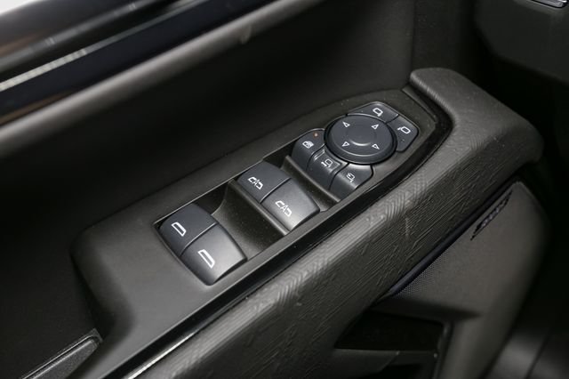 Used 2024 White GMC AT4X image 39