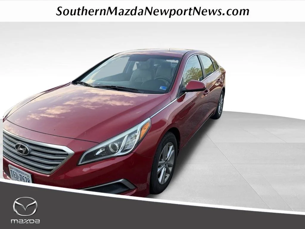 Used 2017 Red Hyundai Base image 1