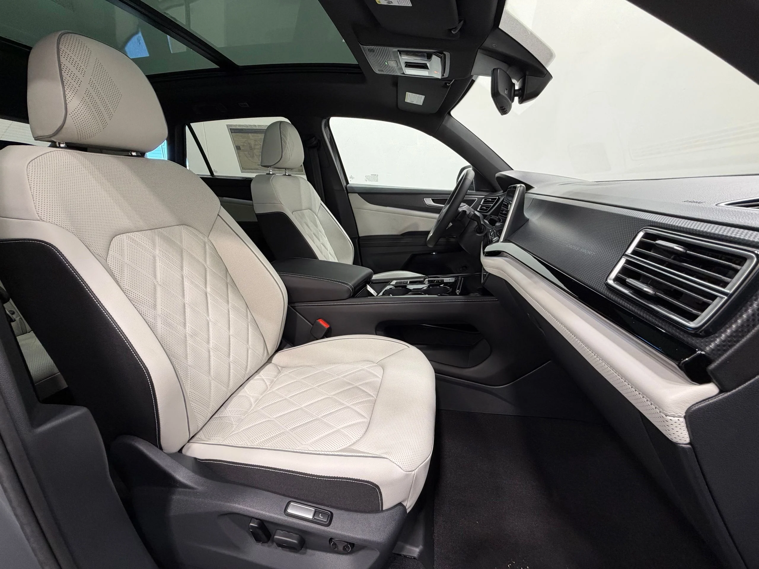 New 2026 Gray Volkswagen 2.0T SEL Premium R-Line image 31